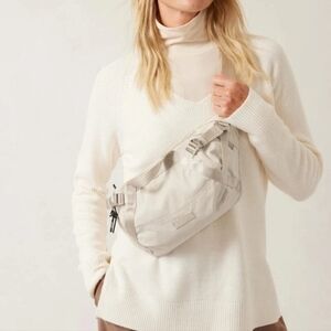 Athleta Excursion Large Waistbag